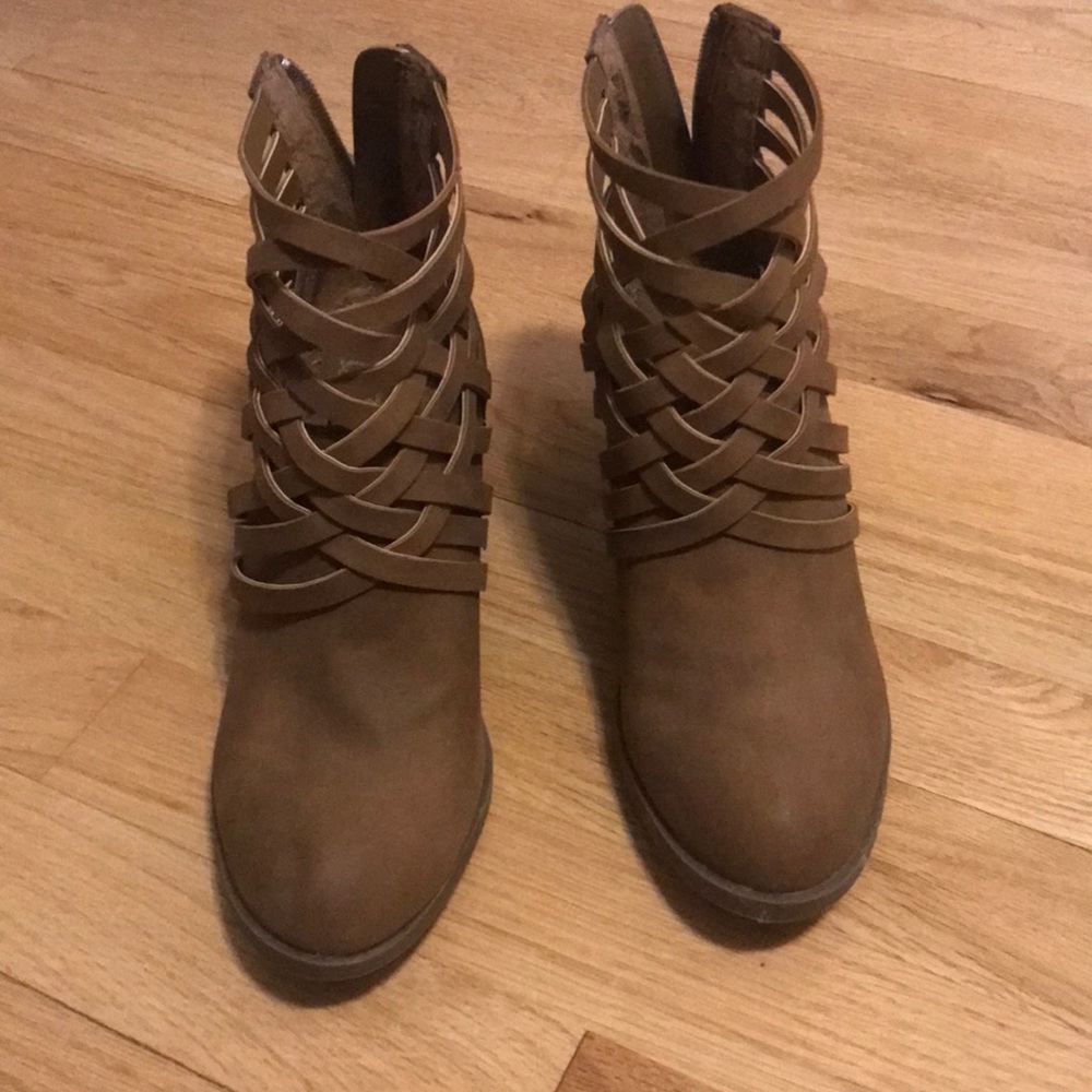 American Rag Booties - Picture 2 of 3